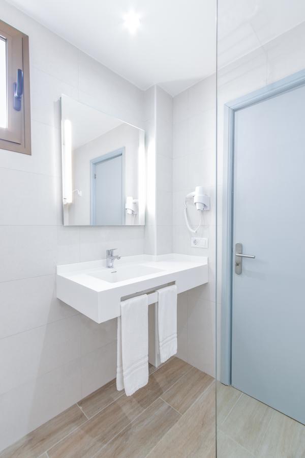 Apartamentos Lago Colonia de Sant Jordi Luaran gambar