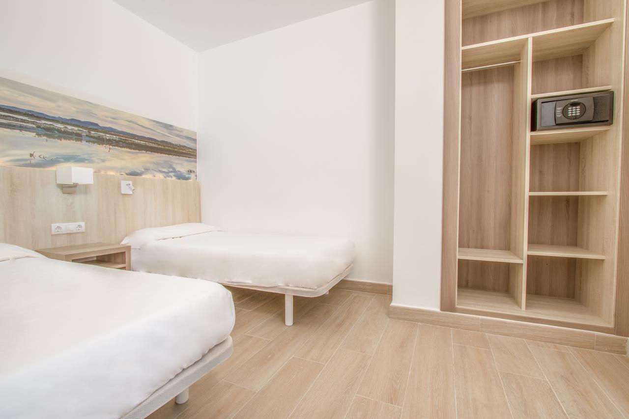 Apartamentos Lago Colonia de Sant Jordi Luaran gambar