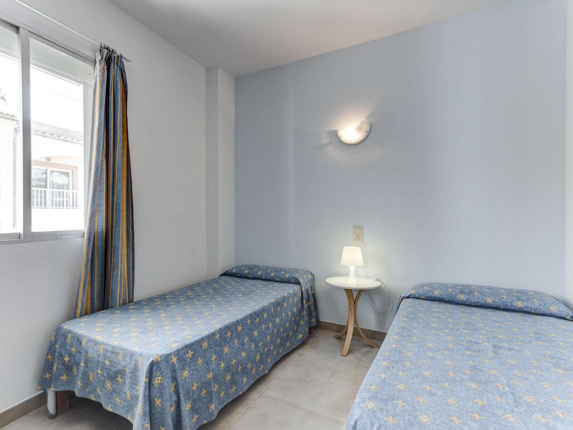Apartamentos Lago Colonia de Sant Jordi Luaran gambar