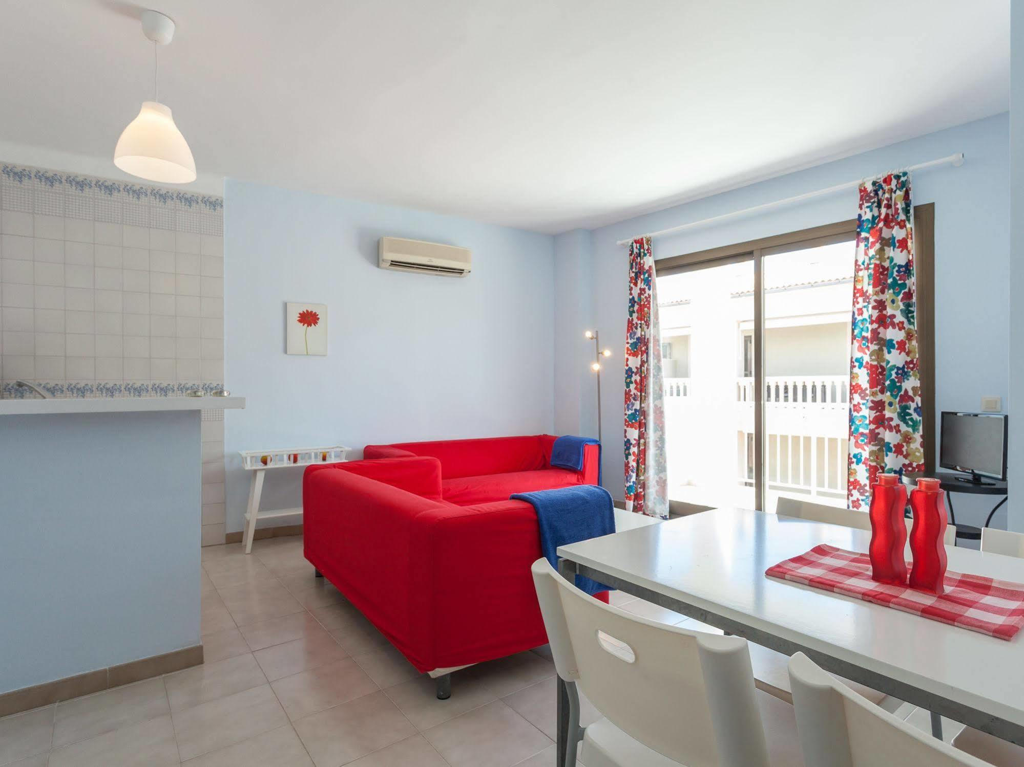 Apartamentos Lago Colonia de Sant Jordi Luaran gambar